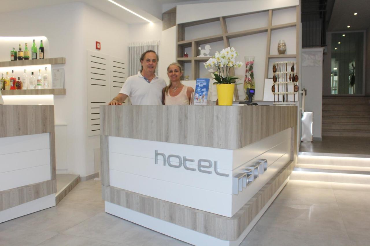 Hotel Madrid Rimini Eksteriør bilde