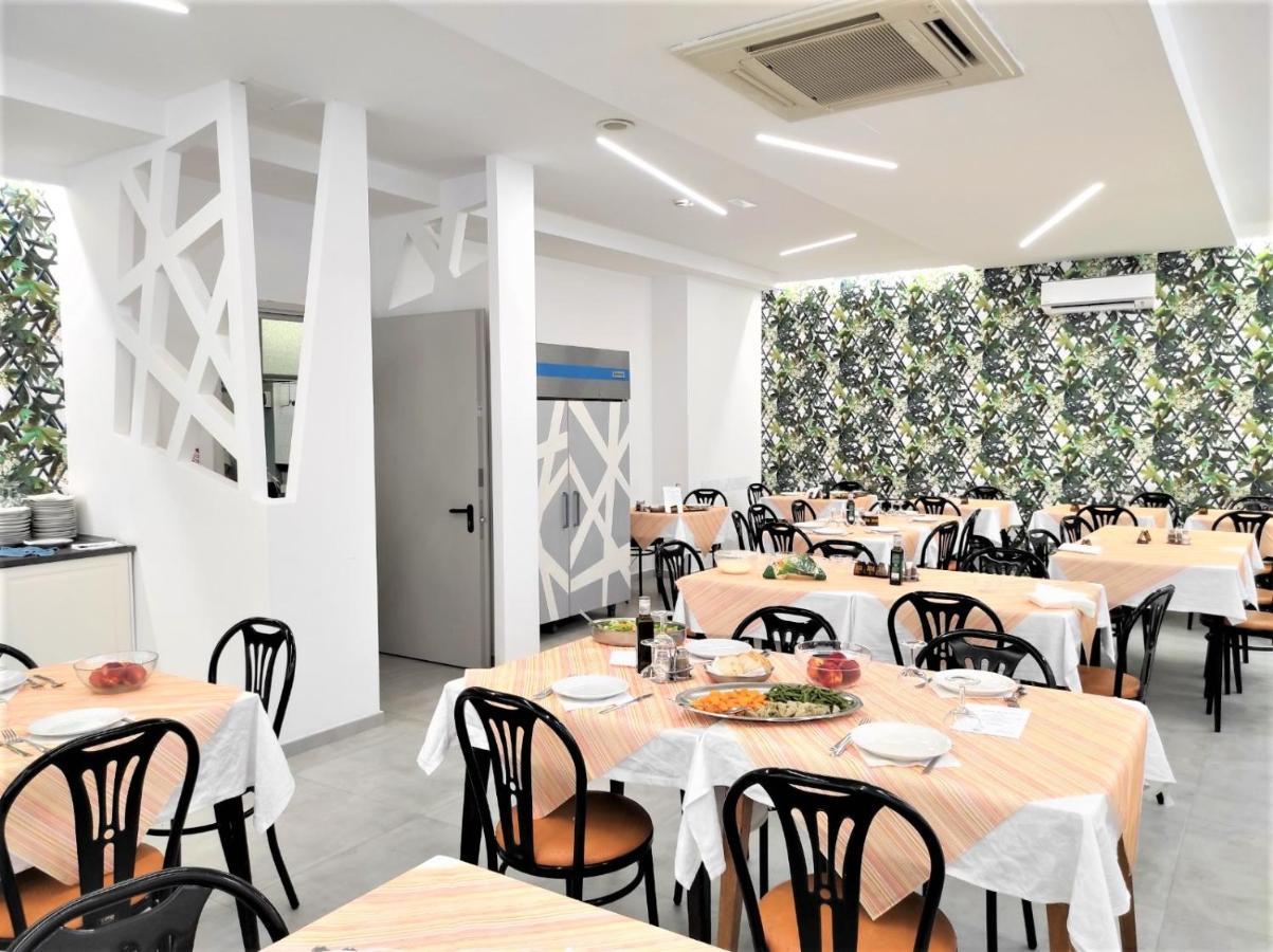 Hotel Madrid Rimini Eksteriør bilde