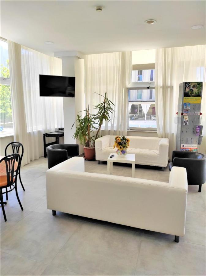 Hotel Madrid Rimini Eksteriør bilde