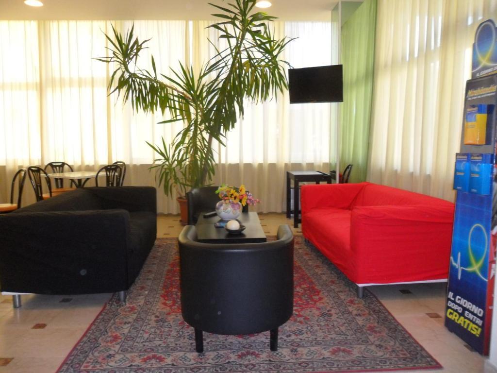 Hotel Madrid Rimini Eksteriør bilde
